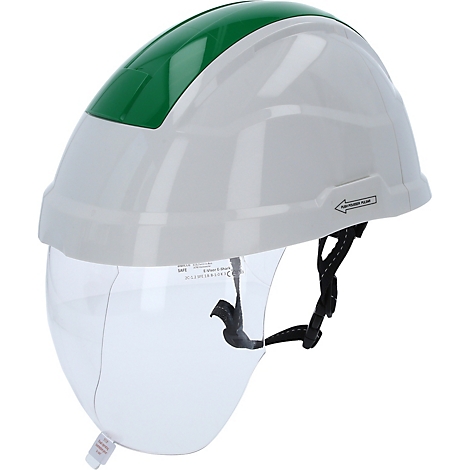 Casque de sécurité blanc avec dessus vert et écran facial transparent. Il y a une sangle noire sur la droite.